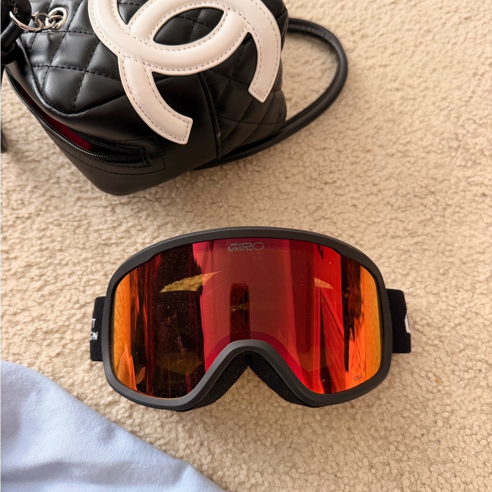 Giro Black Ski Goggles with Red Mirrored Lens